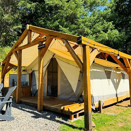 Umpqua'S Last Resort - Wilderness Cabins, Rv Park & Glamping Idleyld Park Buitenkant foto