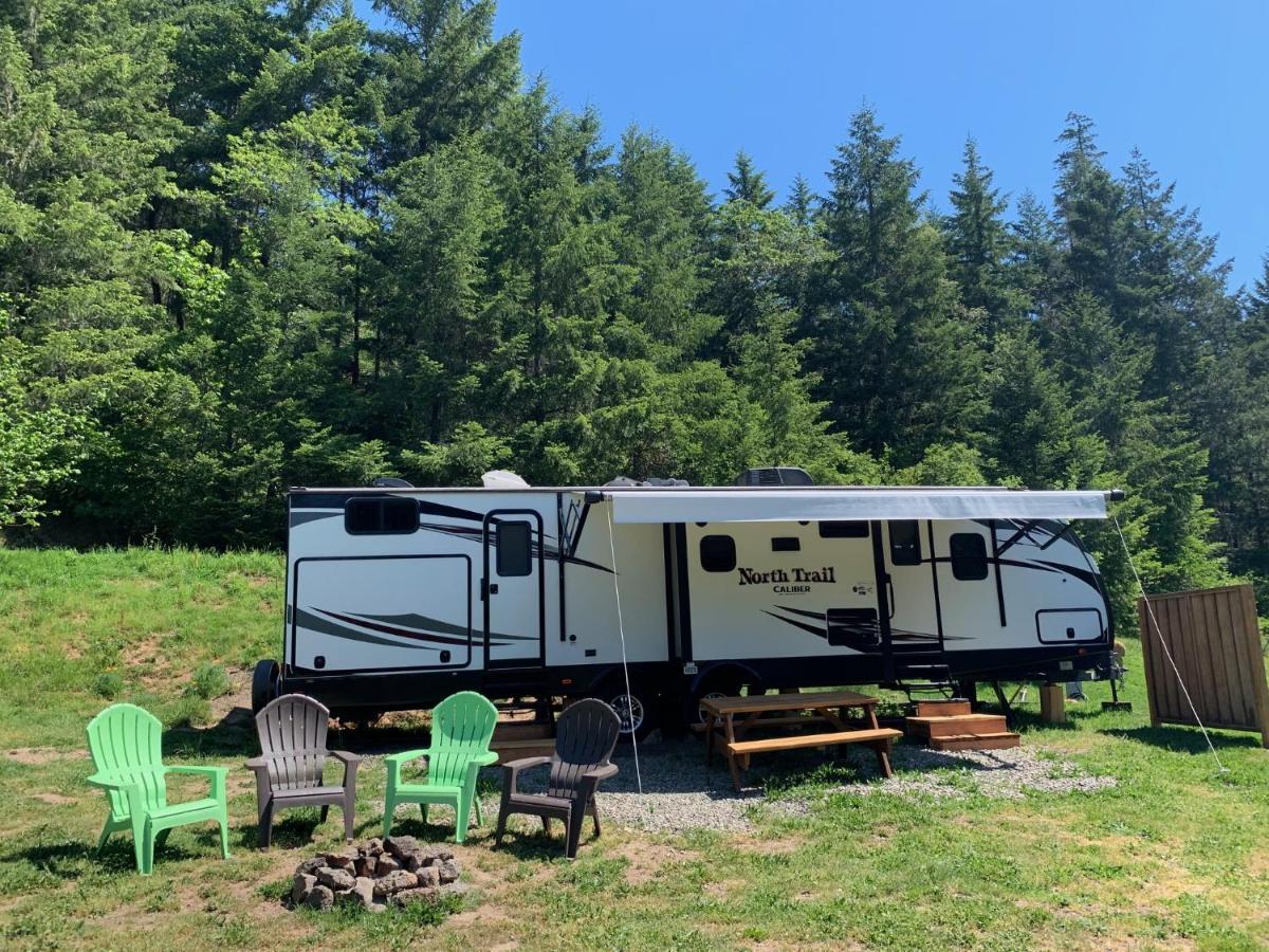 Umpqua'S Last Resort - Wilderness Cabins, Rv Park & Glamping Idleyld Park Buitenkant foto