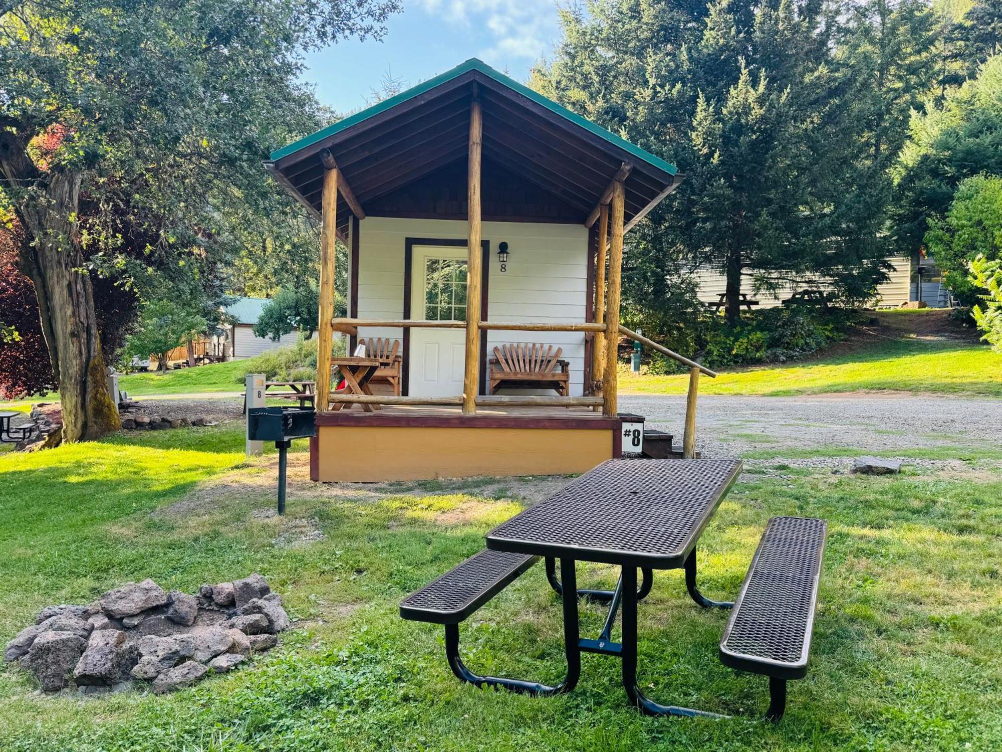 Umpqua'S Last Resort - Wilderness Cabins, Rv Park & Glamping Idleyld Park Buitenkant foto