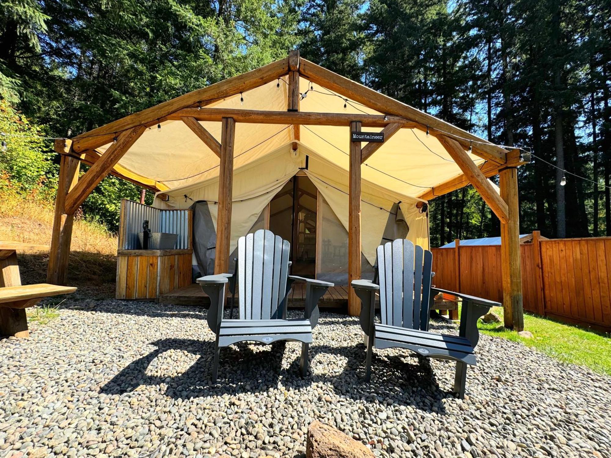 Umpqua'S Last Resort - Wilderness Cabins, Rv Park & Glamping Idleyld Park Buitenkant foto