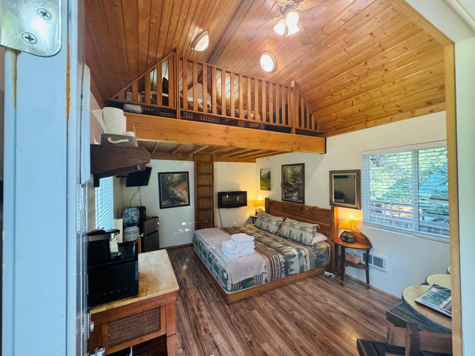 Umpqua'S Last Resort - Wilderness Cabins, Rv Park & Glamping Idleyld Park Buitenkant foto
