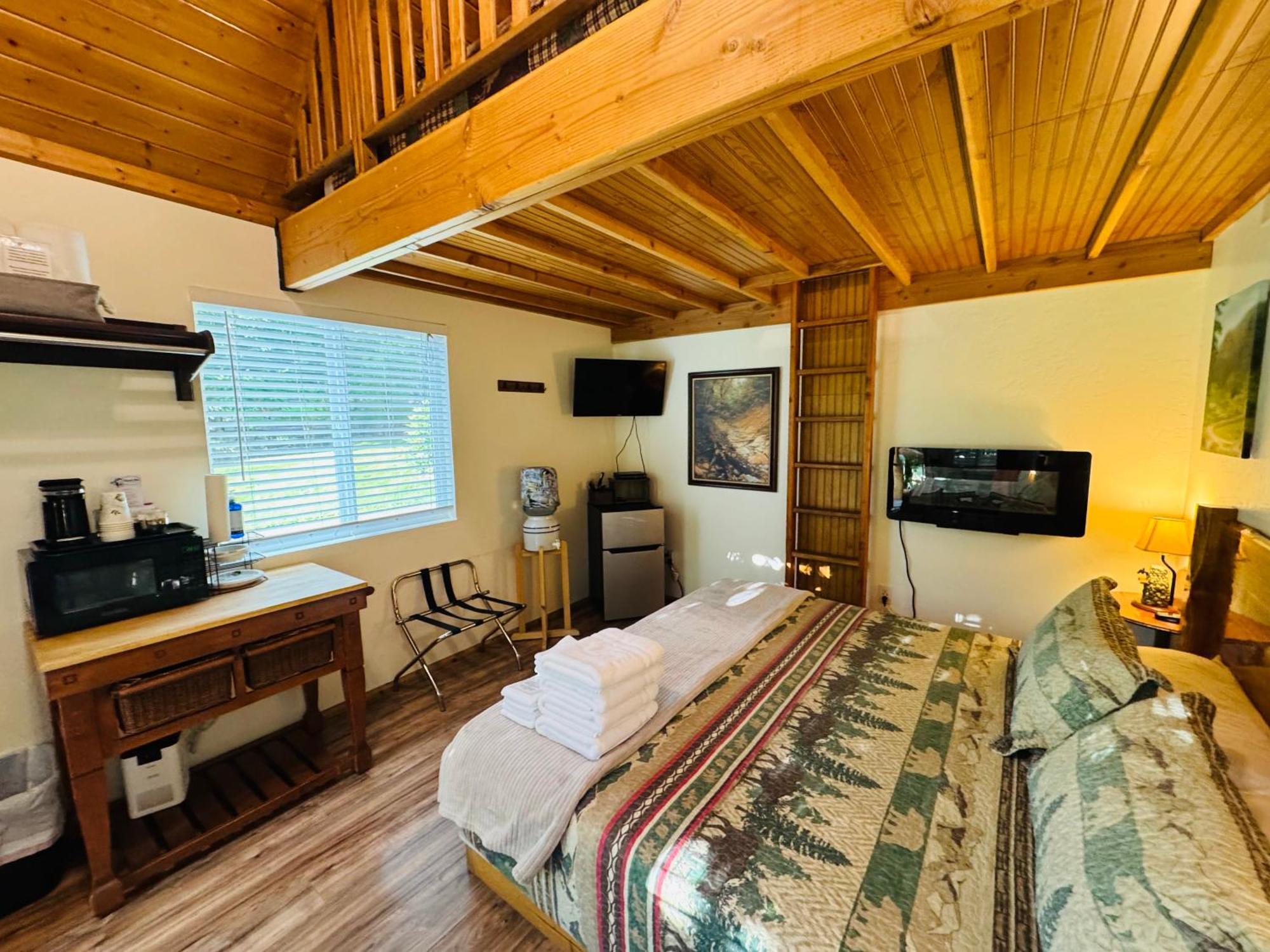 Umpqua'S Last Resort - Wilderness Cabins, Rv Park & Glamping Idleyld Park Buitenkant foto
